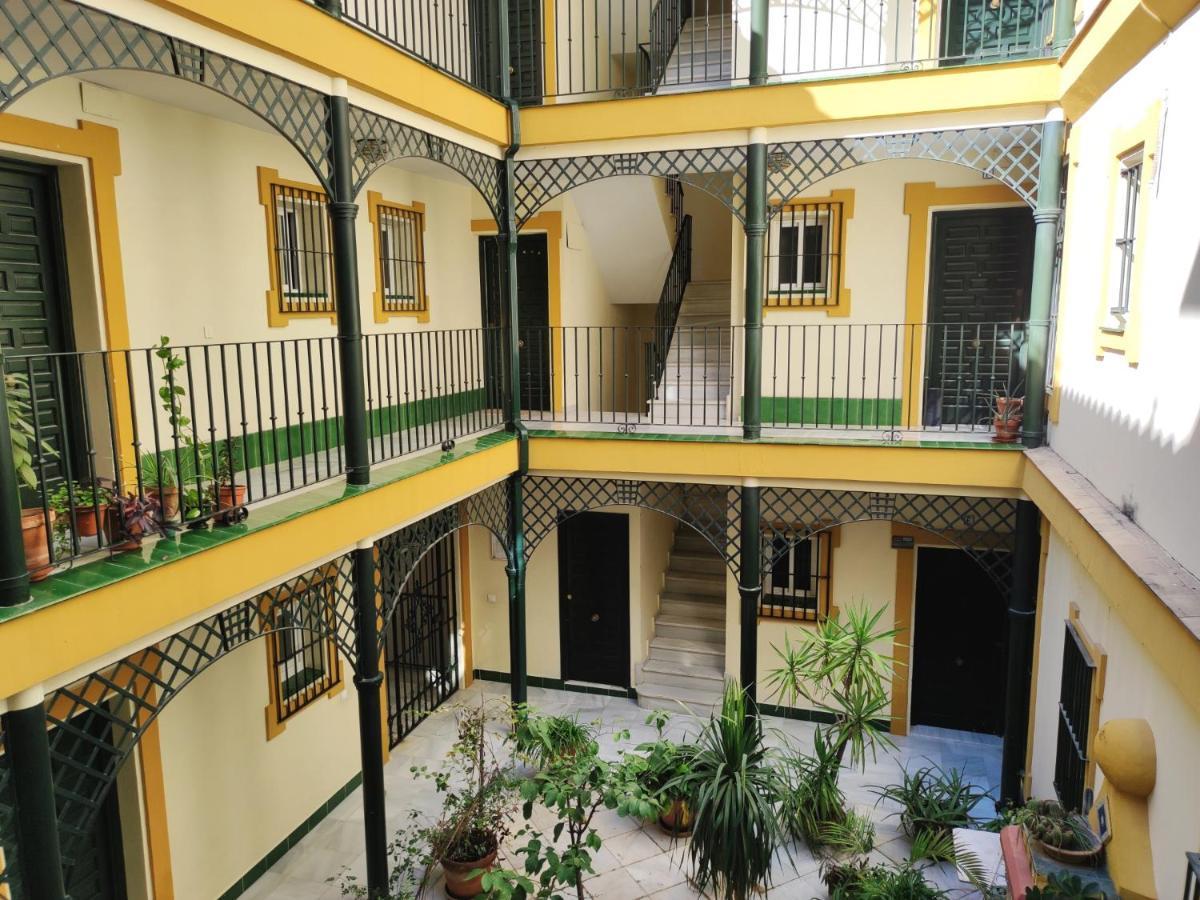 Estudio Rufina.Tranquilidad ,Alameda De Hercules! Sevilla Exterior foto